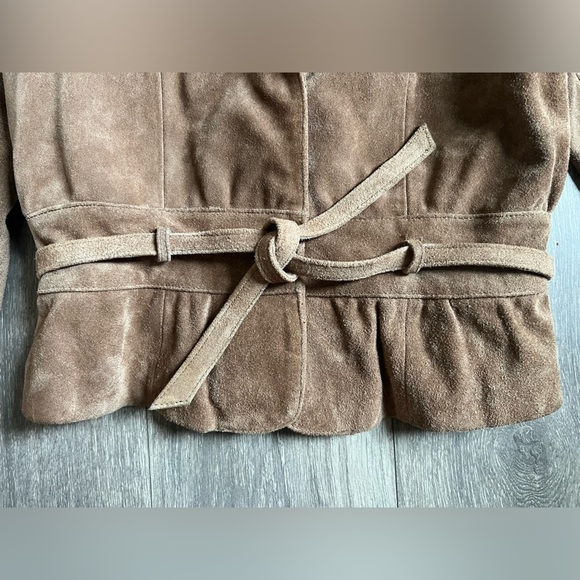 Vtg Wilsons leather suede puff sleeve peplum coat. 80s with a 40s vibe. Size 10 - Picture 4 of 14